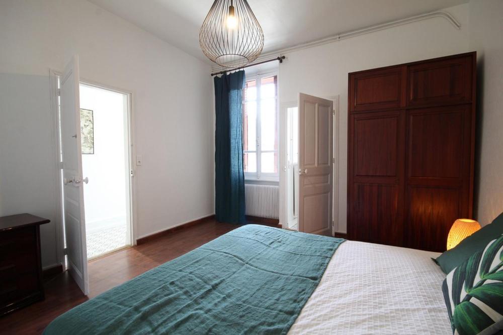 Appartements Le Cru Colbert Бон Экстерьер фото